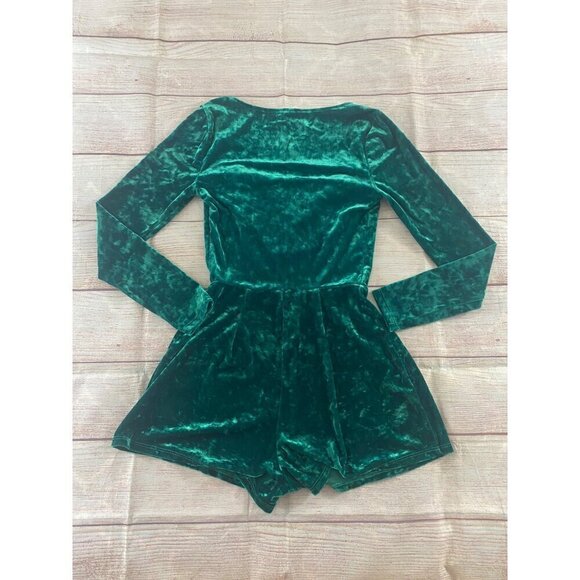 Urban Outfitters Women's Green Velvet Long Sleeve Romper - Small - Picture 11 of 11